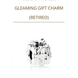 Pandora Gleaming Gift Charm